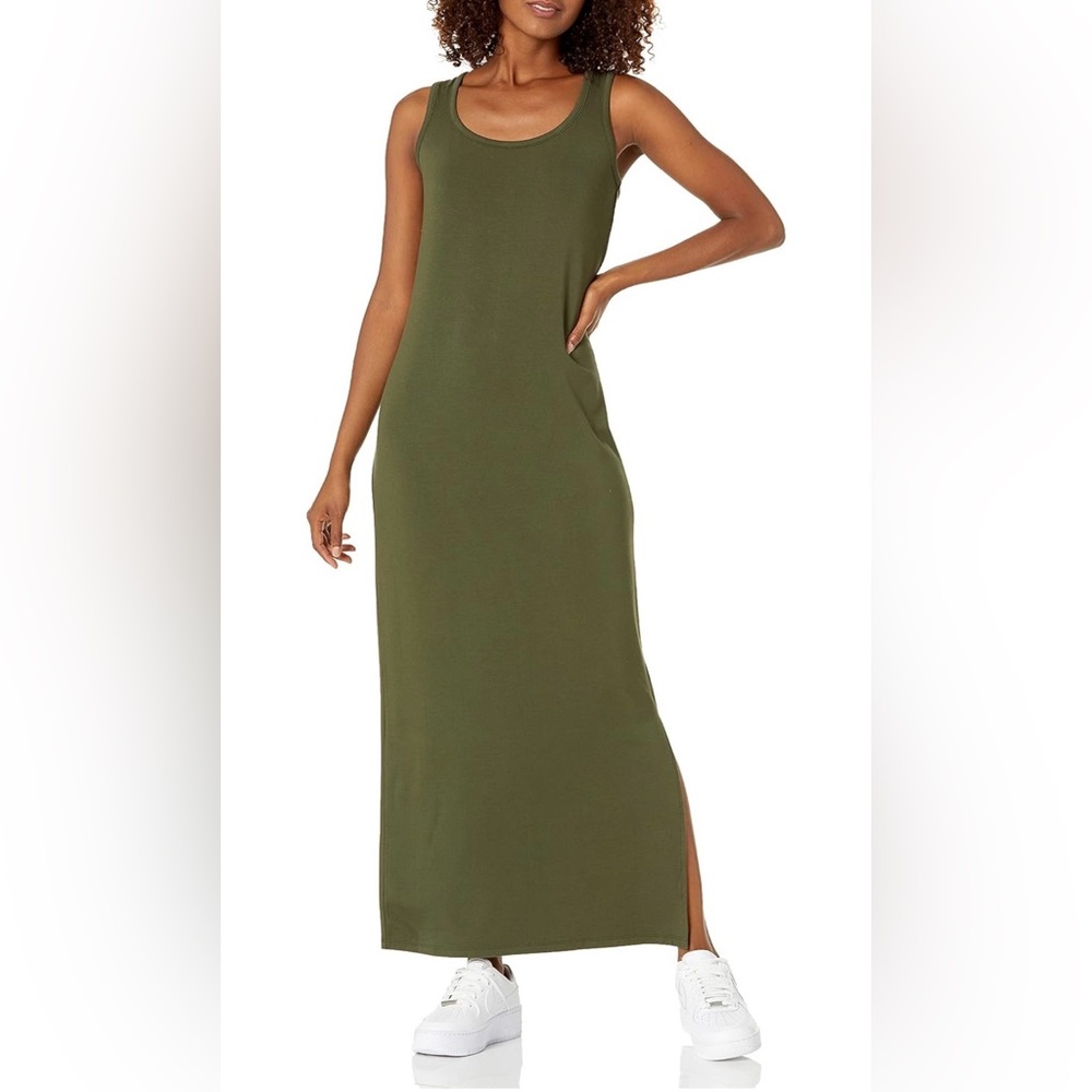 •Maxi dress•
